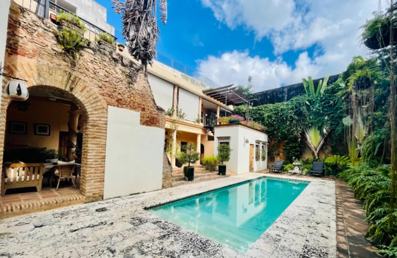 Casa Colonial Renovada, Lista para Vivir