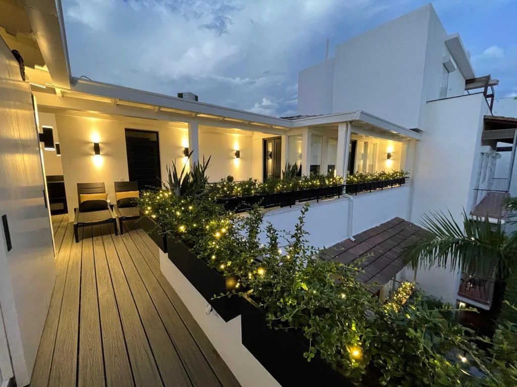 Apartamento Minimalista con Terraza